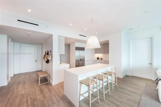 $25,000 | 10295 Collins Avenue, Unit 2506, Bal Harbour, FL 33154