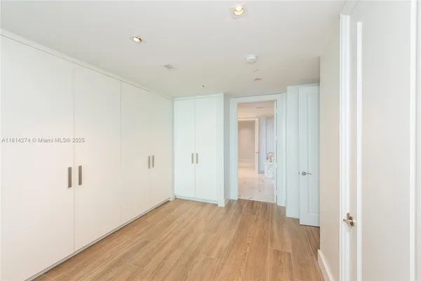 $25,000 | 10295 Collins Avenue, Unit 2506, Bal Harbour, FL 33154