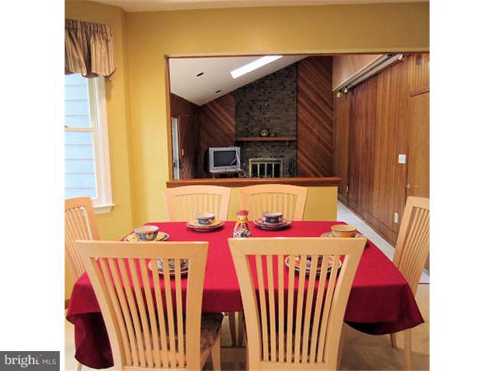 242 Hickory Corner Road East Windsor, NJ 08520 - Photo 11 of 25 Breakfast Room