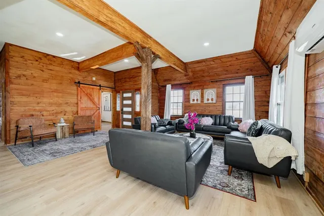 a view of an entryway