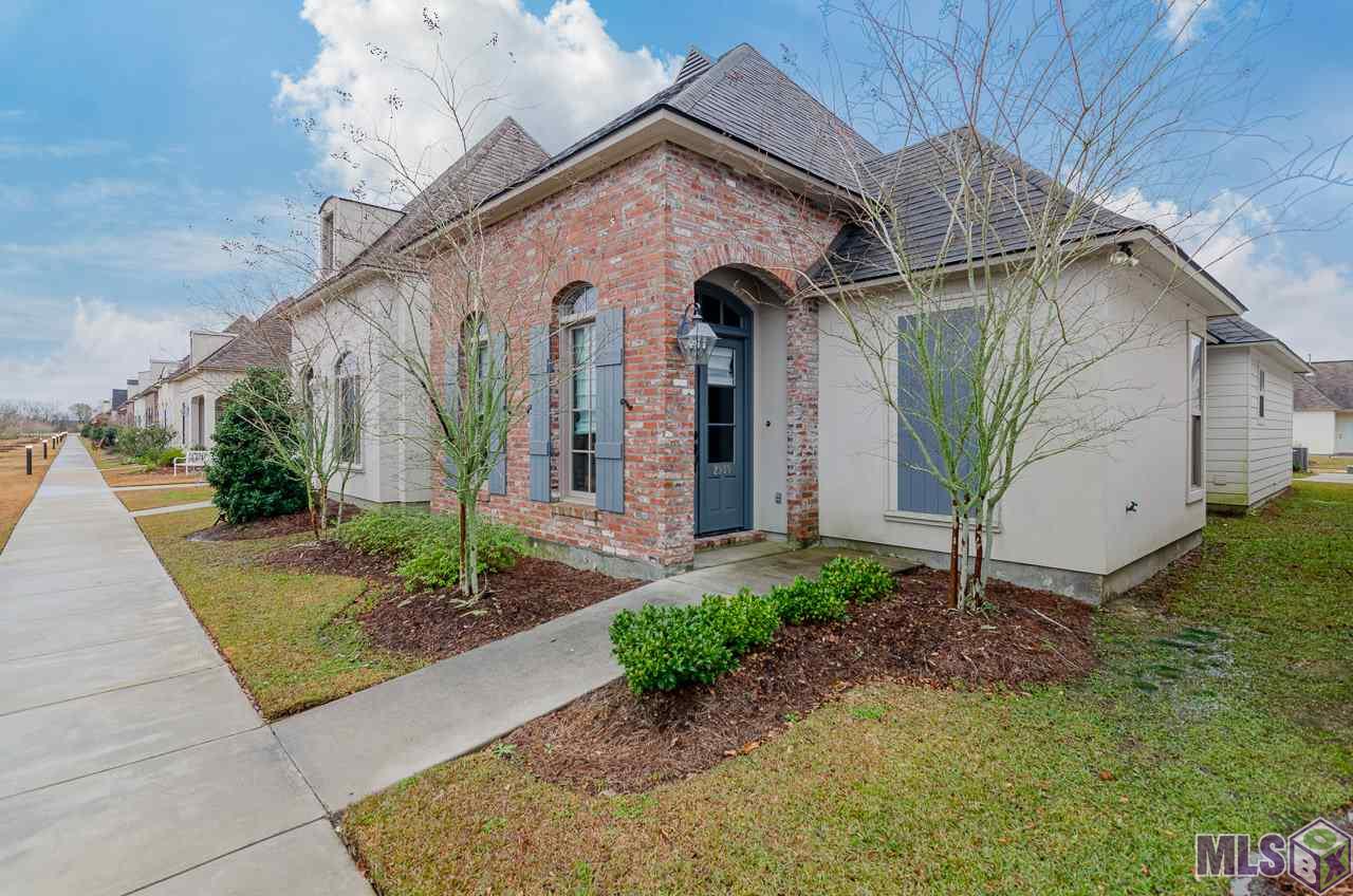 2989 Lago Lane Baton Rouge, LA 70810 - Photo 1 of 21 Gallery Image 1