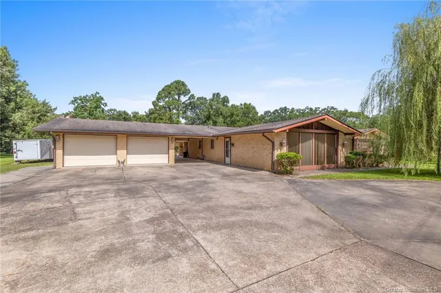 $285,000 | 1831 North Cutting Avenue, Jennings, LA 70546