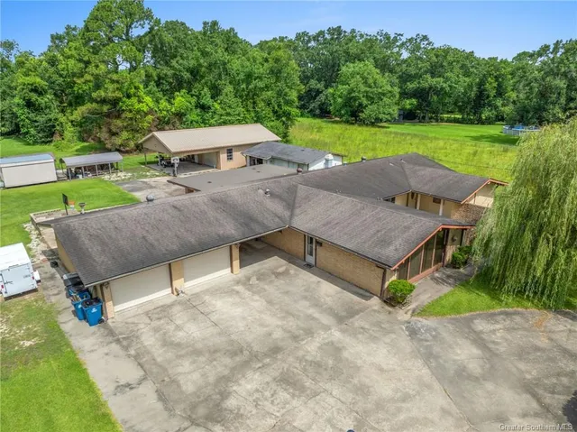 $285,000 | 1831 North Cutting Avenue, Jennings, LA 70546