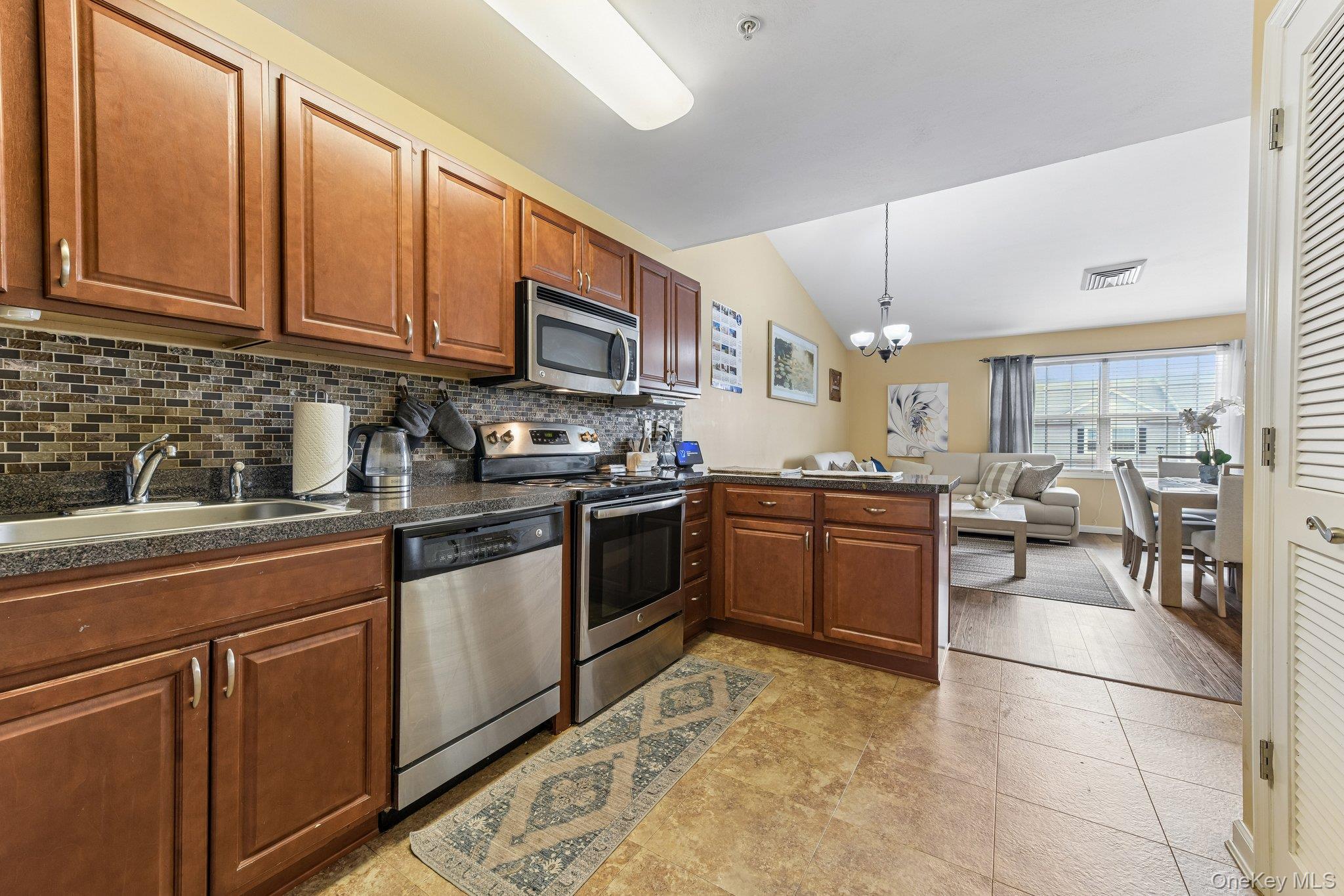 1120 Willow Lane Valley Stream, NY 11580 - Photo 9 of 23