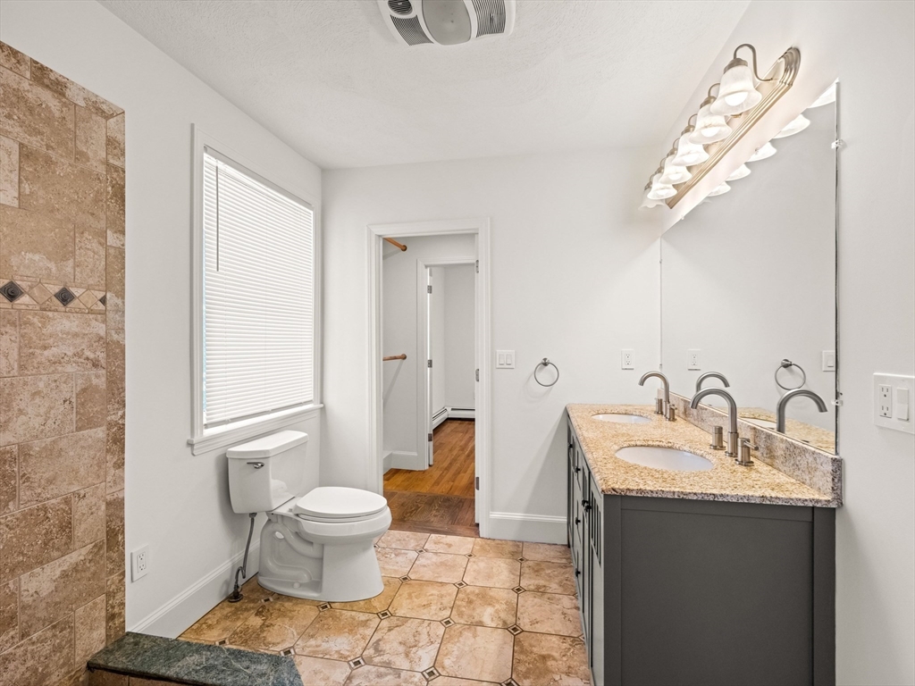 352 R Somerville Avenue Somerville, MA 02143 - Photo 11 of 33