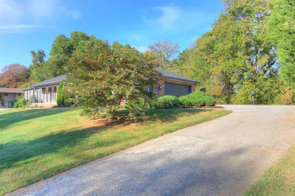 2345 Craig Cove Road Knoxville, TN 37919 - Photo 3 of 28 + Perceptions (3)