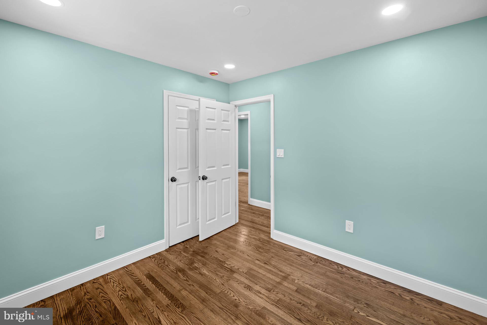 523 Sunset Knoll Road Pasadena, MD 21122 - Photo 29 of 60 a view of an empty room