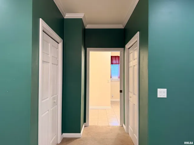 $649,900 | 23019 East Owens Road, Farmington, IL 61531