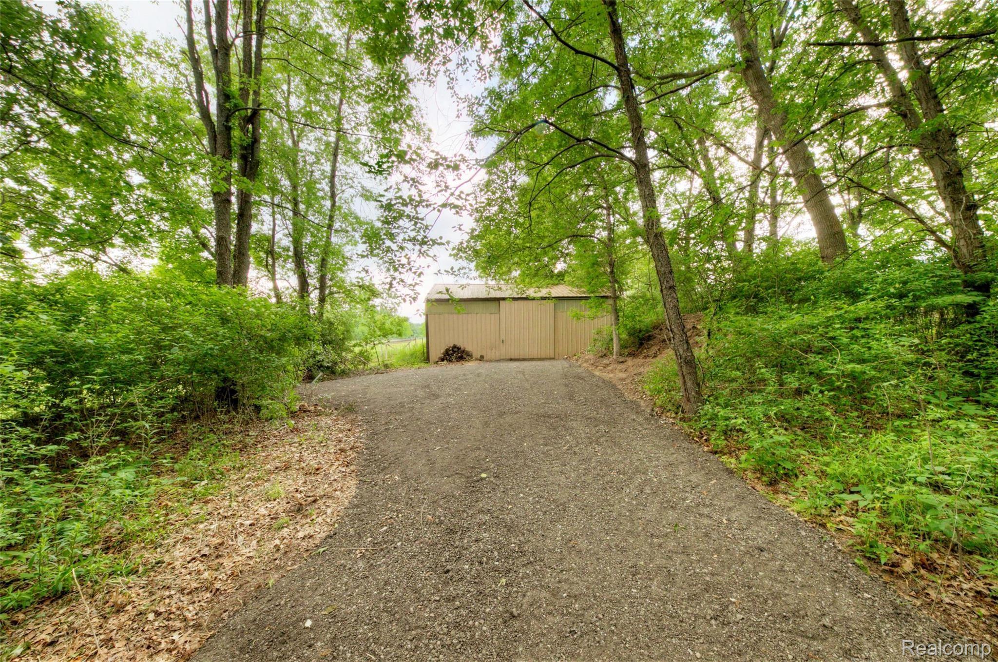 8164 Rattalee Lake Road Clarkston, MI 48348 - Photo 7 of 96 4H8B0321_2_3.jpg