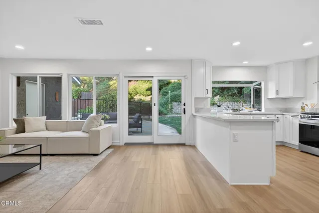 $1,495,000 | 2225 Calle Riscoso, Thousand Oaks, CA 91362