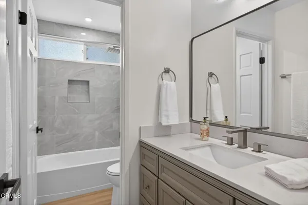 $1,449,000 | 2225 Calle Riscoso, Thousand Oaks, CA 91362