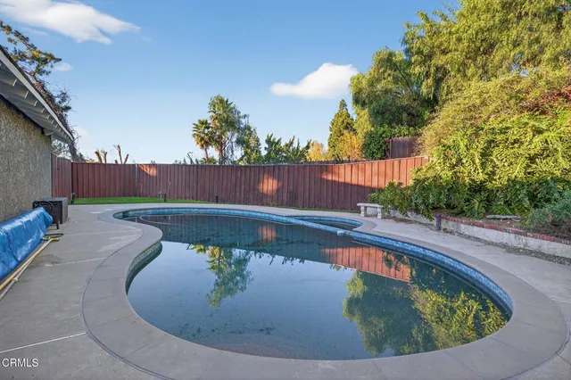 $1,495,000 | 2225 Calle Riscoso, Thousand Oaks, CA 91362