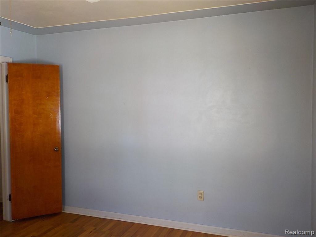 4473 Fenton Road Burton, MI 48529 - Photo 19 of 23
