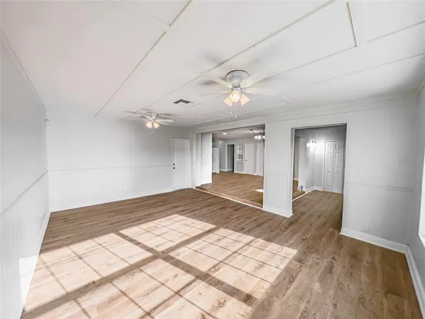 a view of livingroom with workspace