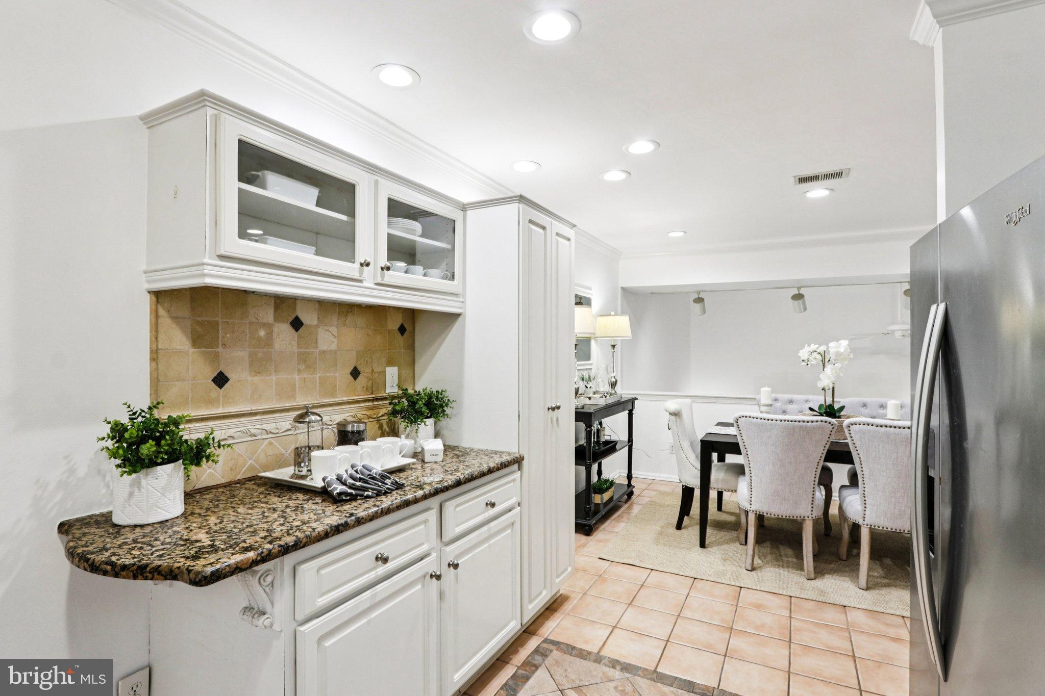 120 Eaton Drive Wayne, PA 19087 - Photo 15 of 58 Eat In Kitchen