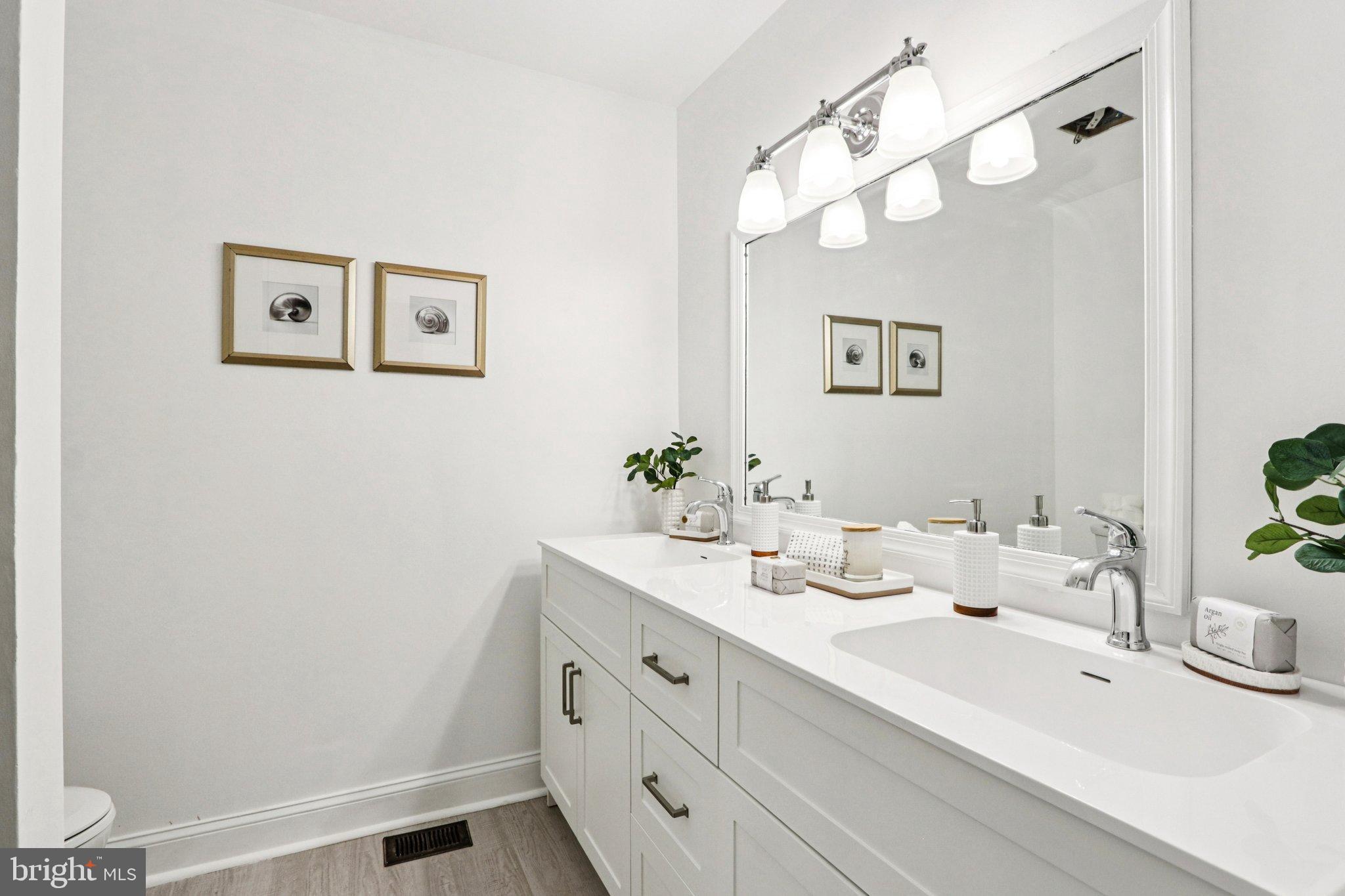 120 Eaton Drive Wayne, PA 19087 - Photo 29 of 58 Primary Bathroom