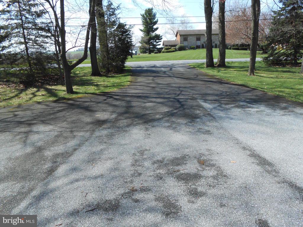 1666 Shumaker Road Manheim, PA 17545 - Photo 2 of 29