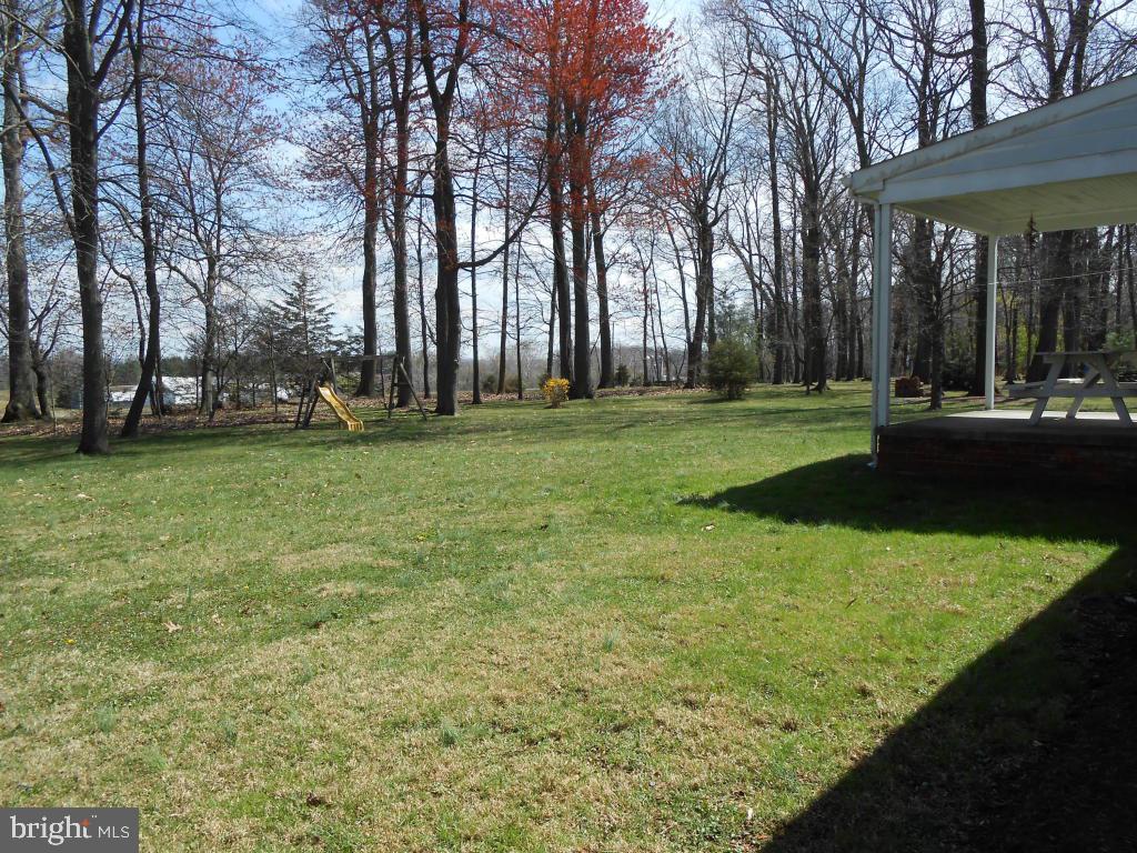1666 Shumaker Road Manheim, PA 17545 - Photo 11 of 29