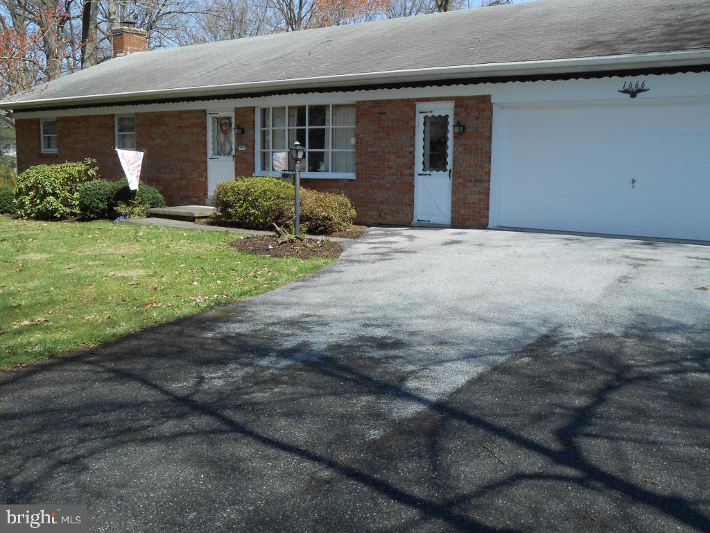 1666 Shumaker Road Manheim, PA 17545 - Photo 14 of 29