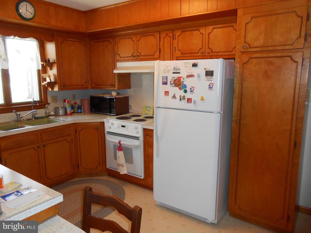 1666 Shumaker Road Manheim, PA 17545 - Photo 23 of 29