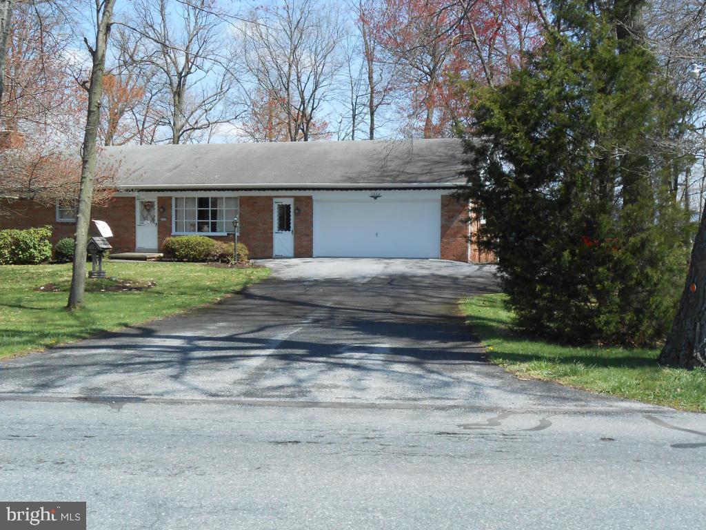 1666 Shumaker Road Manheim, PA 17545 - Photo 4 of 29