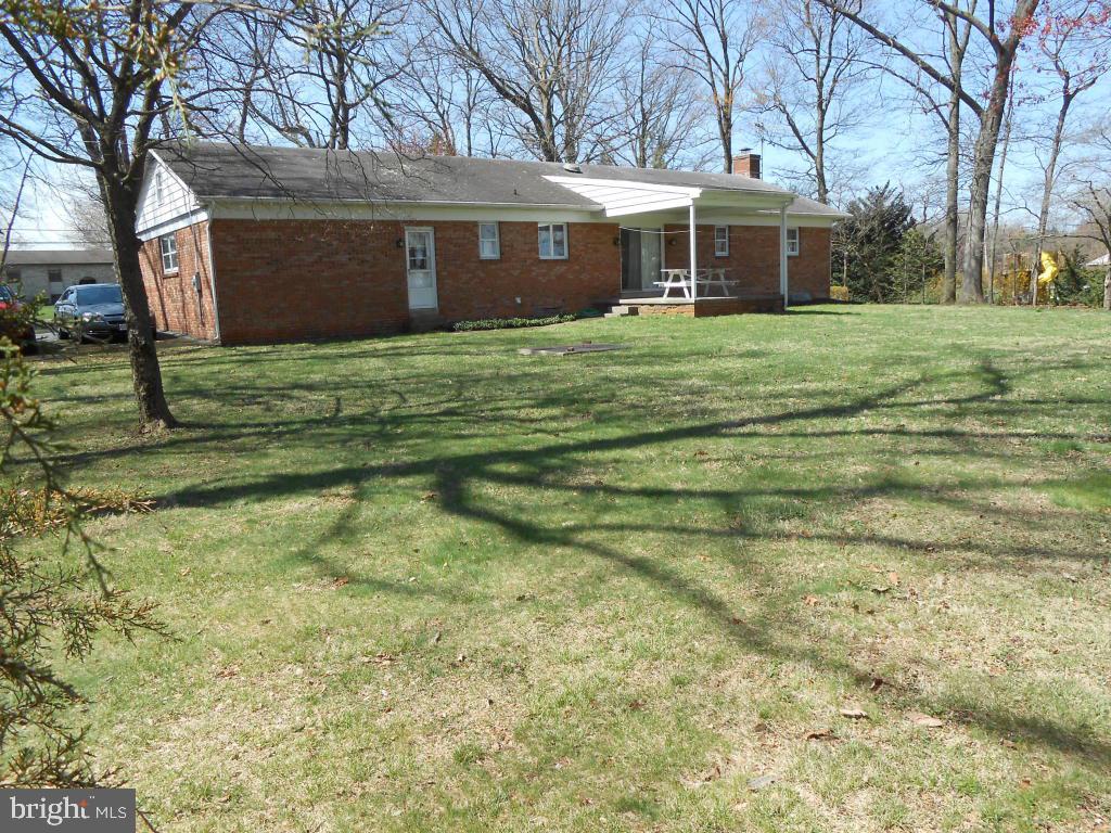 1666 Shumaker Road Manheim, PA 17545 - Photo 7 of 29