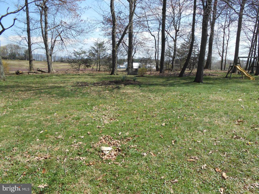 1666 Shumaker Road Manheim, PA 17545 - Photo 9 of 29