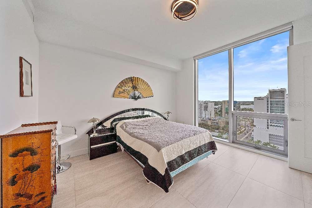 301 Quay Commons, Unit 1707 Sarasota, FL 34236 - Photo 19 of 54