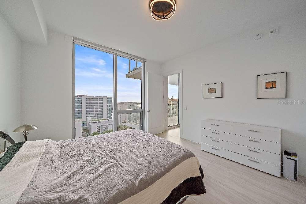 301 Quay Commons, Unit 1707 Sarasota, FL 34236 - Photo 21 of 54