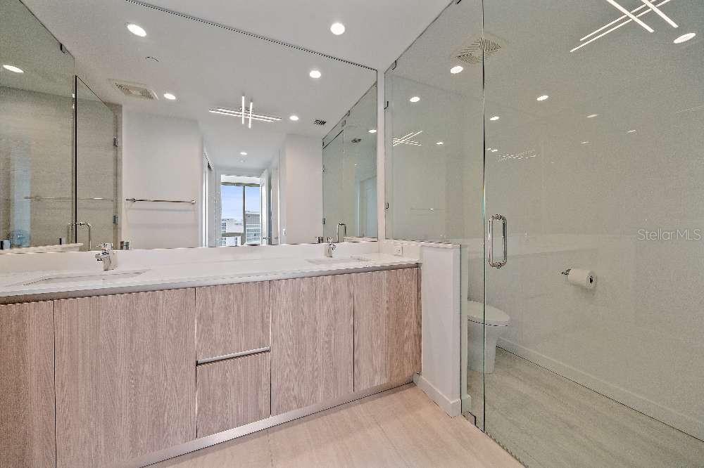 301 Quay Commons, Unit 1707 Sarasota, FL 34236 - Photo 24 of 54