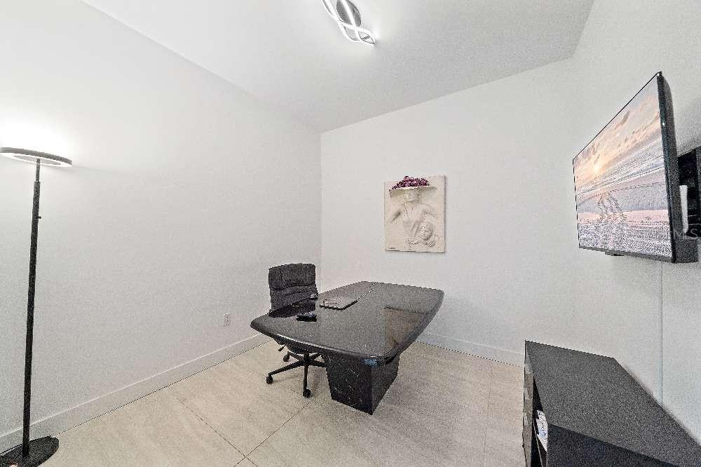 301 Quay Commons, Unit 1707 Sarasota, FL 34236 - Photo 27 of 54