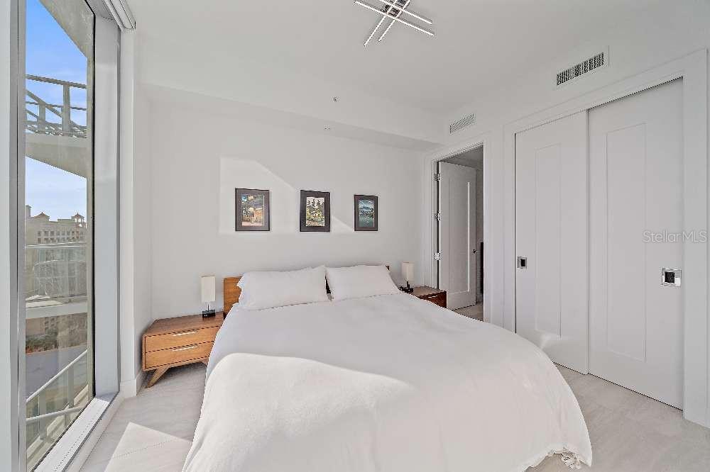 301 Quay Commons, Unit 1707 Sarasota, FL 34236 - Photo 34 of 54