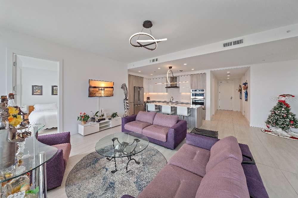 301 Quay Commons, Unit 1707 Sarasota, FL 34236 - Photo 8 of 54