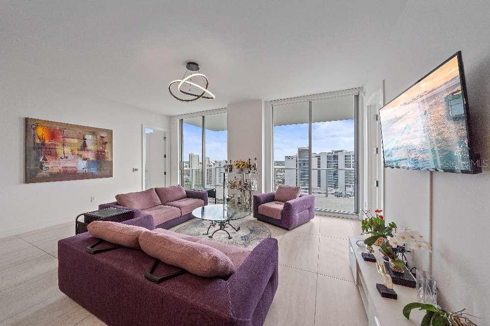 301 Quay Commons, Unit 1707 Sarasota, FL 34236 - Photo 9 of 54