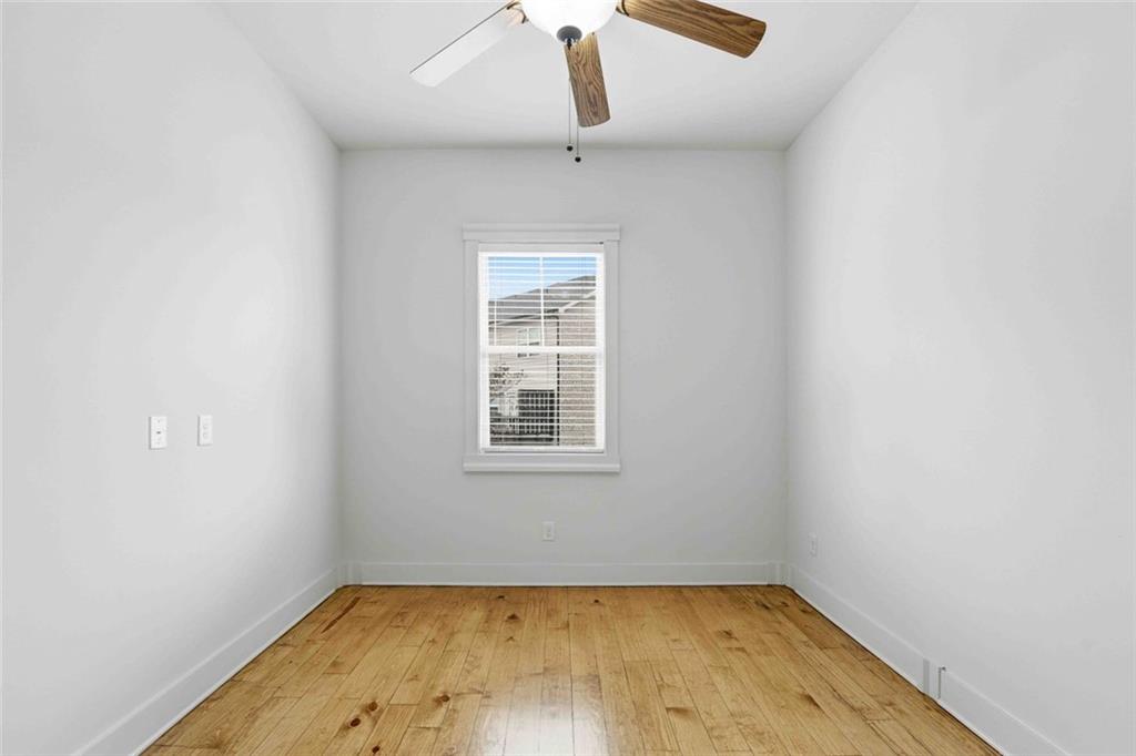 501 Ridge View Crossing Woodstock, GA 30188 - Photo 28 of 44 an empty room with a window