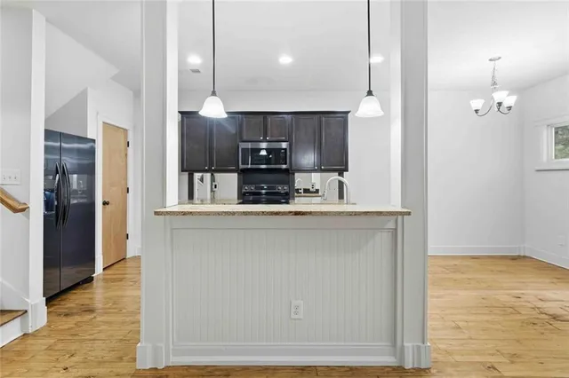 $349,900 | 501 Ridge View Crossing, Woodstock, GA 30188