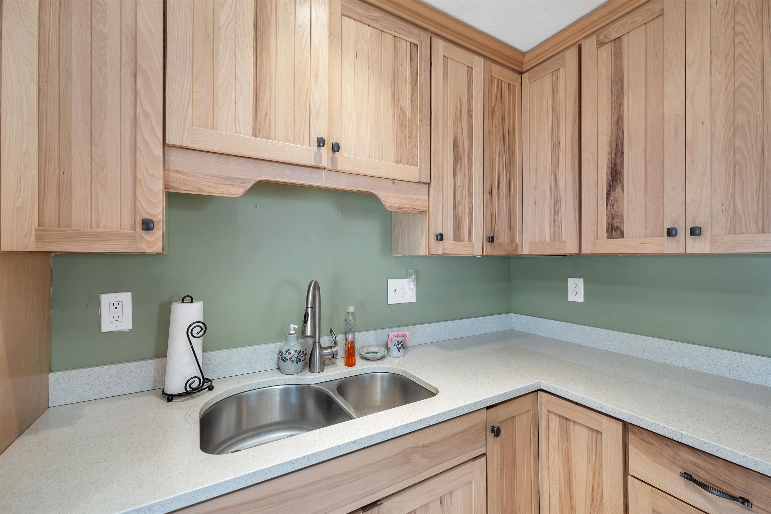 4 Spruce Drive Dover, NH 03820 - Photo 5 of 26