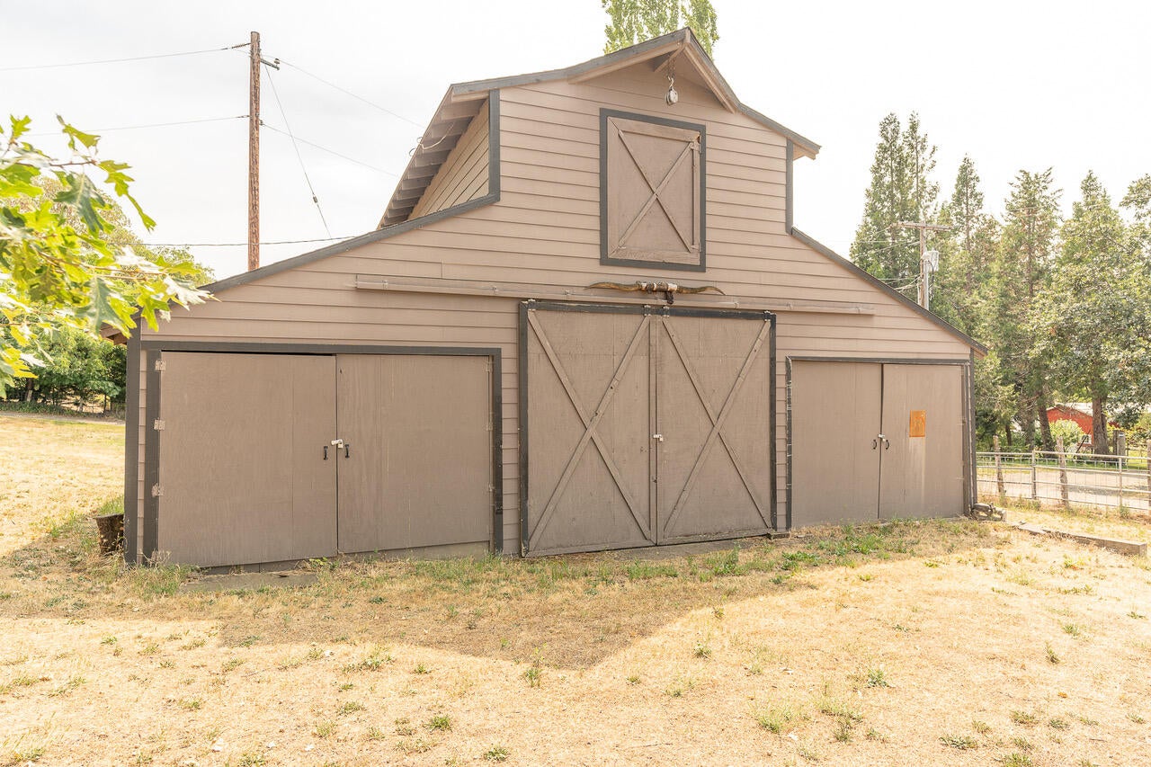 7891 Rapp Lane Talent, OR 97540 - Photo 64 of 88 7891 Rapp (23 of 25)-Edit