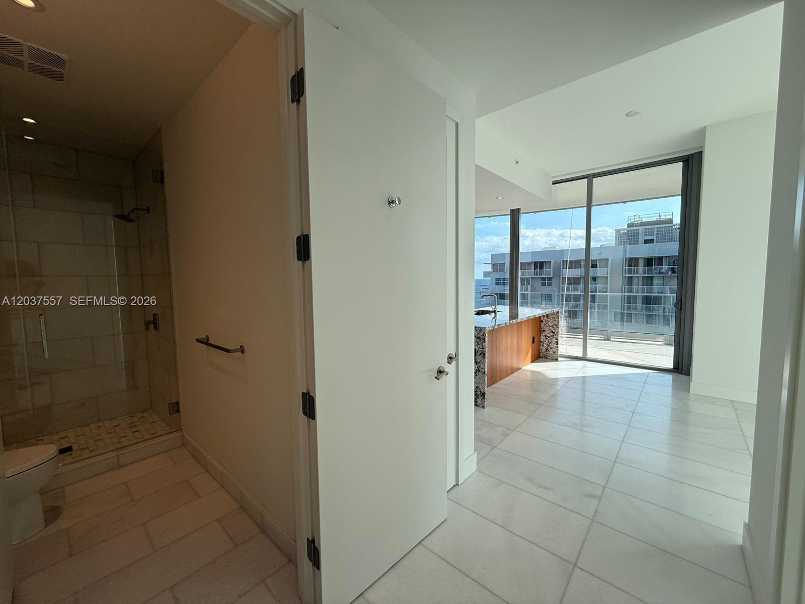 175 Southeast 25th Road, Unit 903 Miami, FL 33129 - Photo 29 of 36