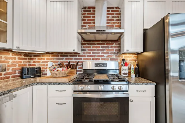 $864,000 | 932 Mud City Loop, Morristown, VT 05661