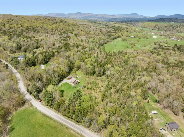 $864,000 | 932 Mud City Loop, Morristown, VT 05661