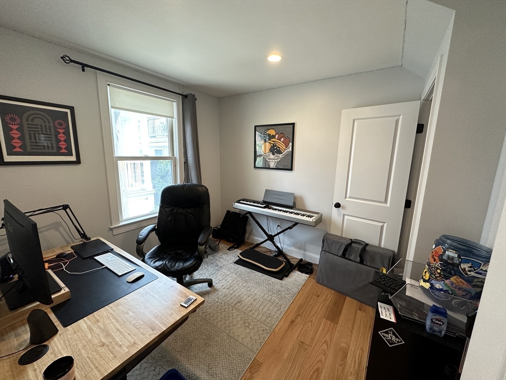 37 Porter Street, Unit 1 Cambridge, MA 02141 - Photo 14 of 15