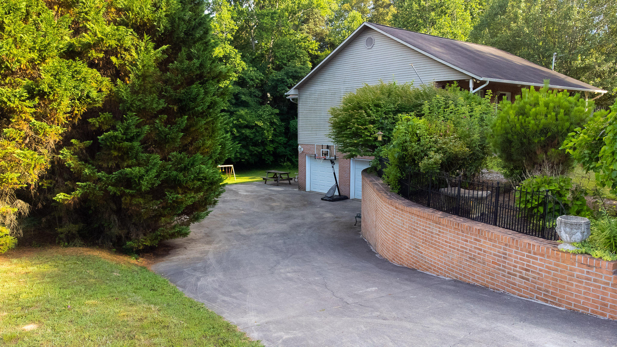 121 Overlook Lane Clinton, TN 37716 - Photo 3 of 35 DJI_0092