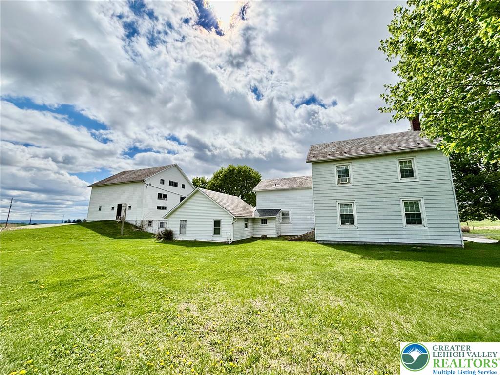 282 Young Road Nazareth, PA 18064 - Photo 11 of 21
