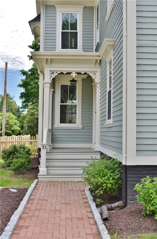 70 Alfred Drowne Road Barrington, RI 02806 - Photo 3 of 9