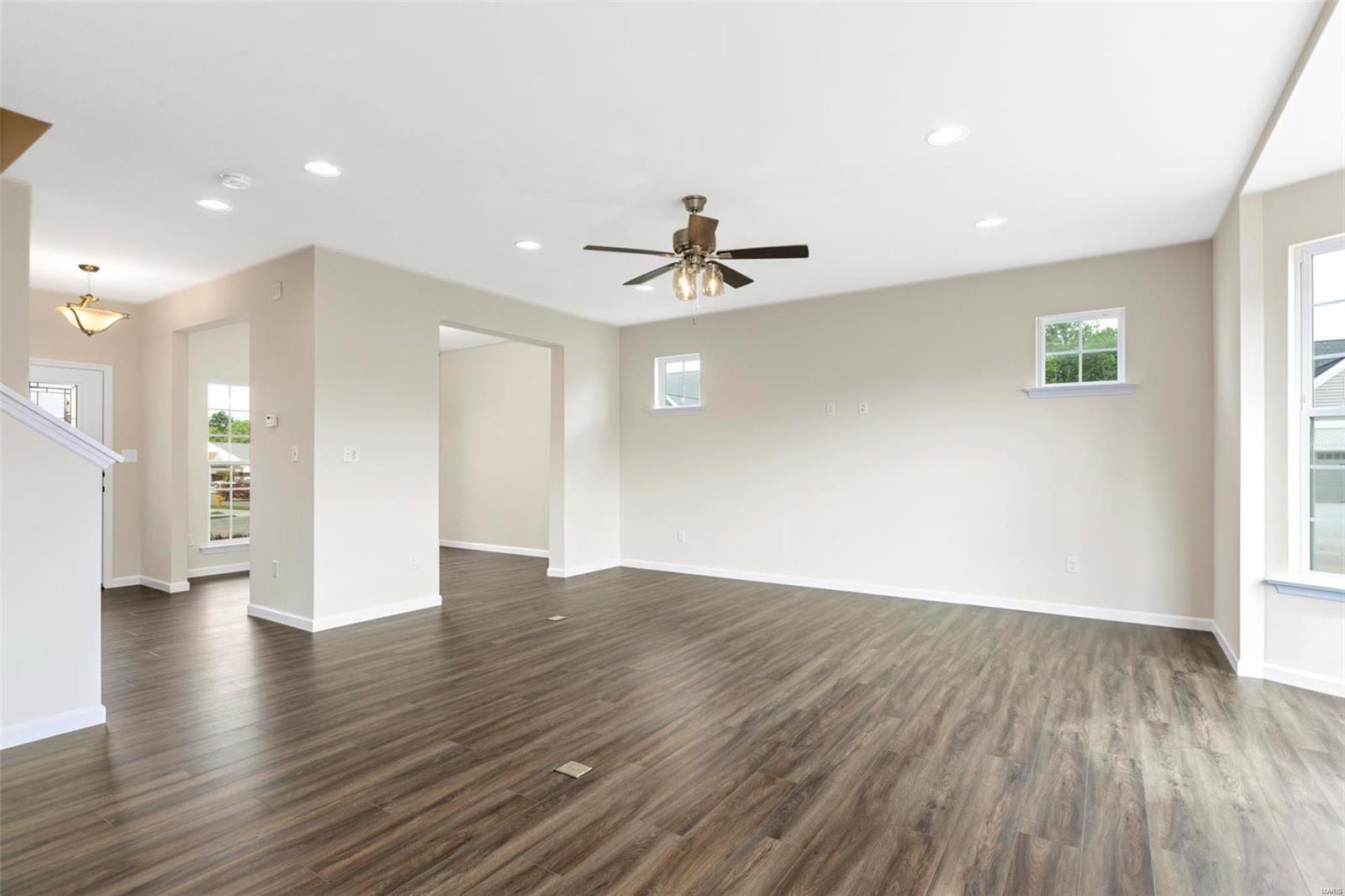 1 Winslow @ Ryehill Manor Street St. Peters, MO 63376 - Photo 7 of 20