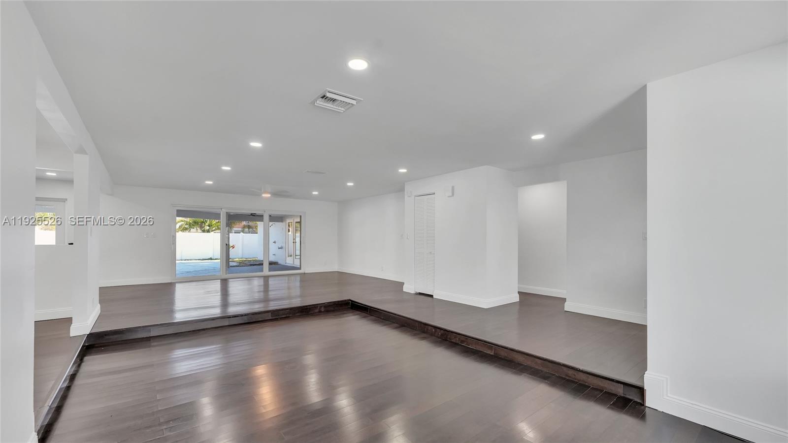 620 Northeast 2nd Street Pompano Beach, FL 33060 - Photo 12 of 53