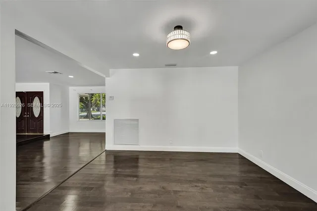 $899,999 | 620 Northeast 2nd Street, Pompano Beach, FL 33060