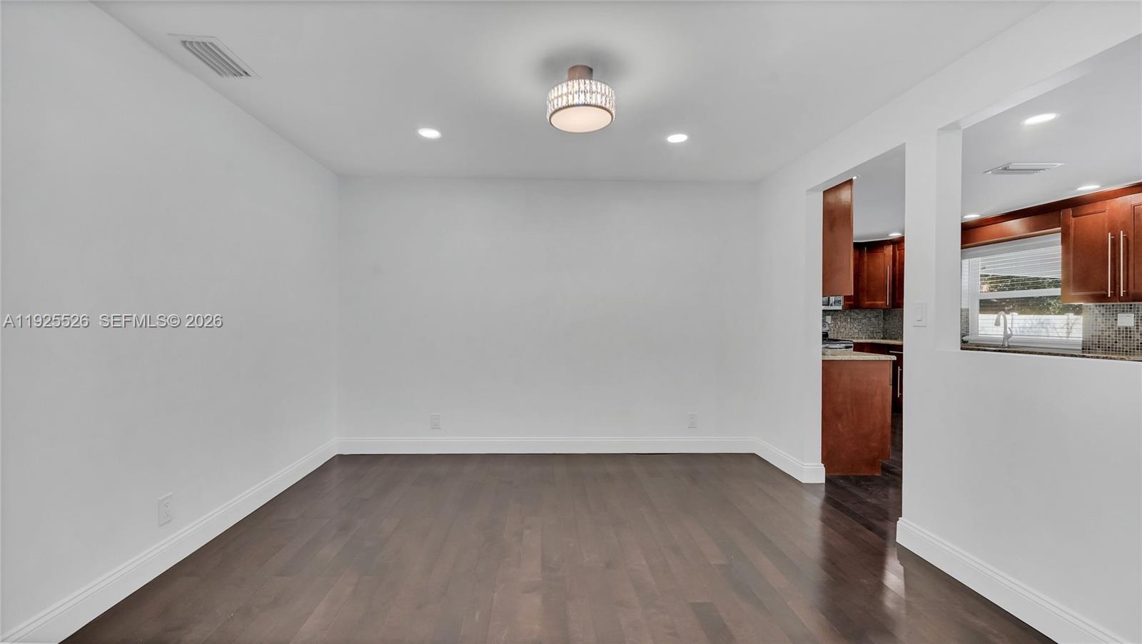 620 Northeast 2nd Street Pompano Beach, FL 33060 - Photo 6 of 53