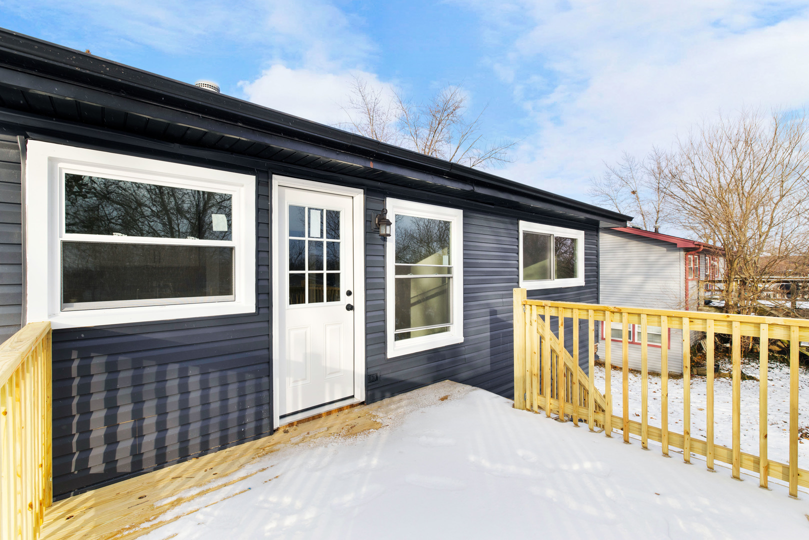 523 Nathan Road University Park, IL 60484 - Photo 37 of 43 a front view of a house with a large window